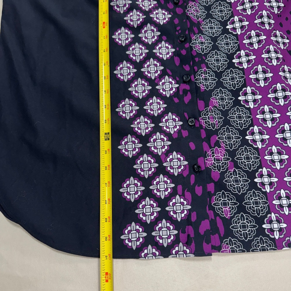 Chico's Purple Medallion No Iron Stretch Tunic Button Down Chico's Size 3.5 18 - Picture 4 of 16